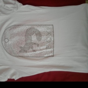 Bílé tričko Zara s kamínkovým zdobením