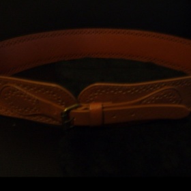 Hnědý pásek Bershka