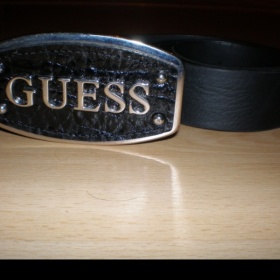Černý kožený pásek Guess - foto č. 1