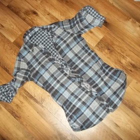 Barevná košile  atmosphere