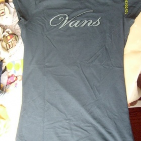 Tmavě modré tričko Vans