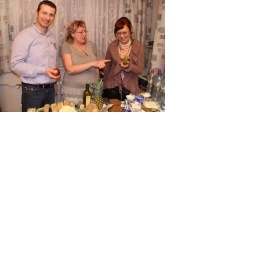 Kde sehnat volánový svetr ala Kateřina Cajthamlová?