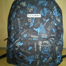 Černý prostorný batoh Dakine