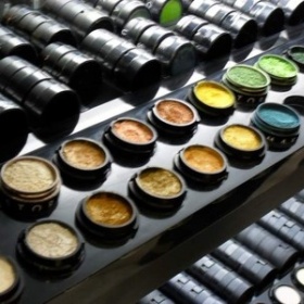 Make Up Store v Lindexu