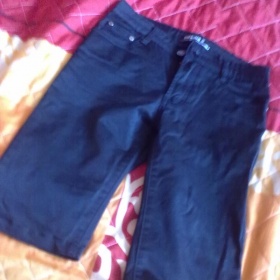 Černé třičtvrťáky značky Smiling z Olympie