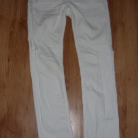 Bokové slimky v bílé barvě