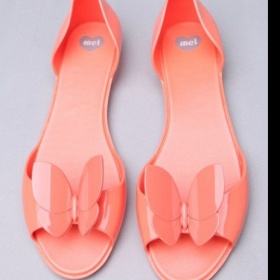 Padělají se boty Melissa?