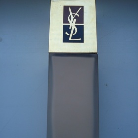 Yves Saint Laurent Teint Resist makeup