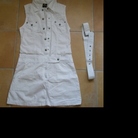 Bílé krátké letní šaty