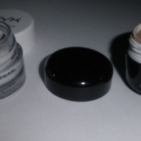 Báze pod oční stíny Art Deco a Nyx Pearl