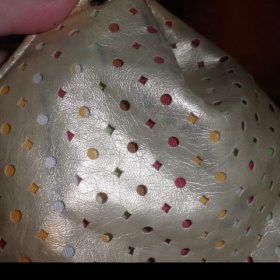 Velká decentně zlatá kabelka