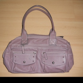 Fialová koženková kabelka z Deichmannu