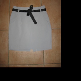 Světle šedá elegantní pouzdrová sukně Oodji