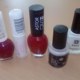 Sada 5 laků na nehty různych značek