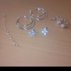 Mix náušnic - bižuterie  4 ks