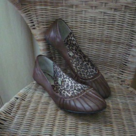 Hnědé koženkové baleríny F&F