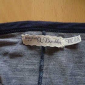 Pruhované modré tričko zn. Bershka