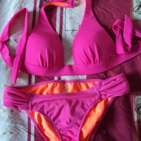 Růžové plavky Victoria Secret - foto č. 1