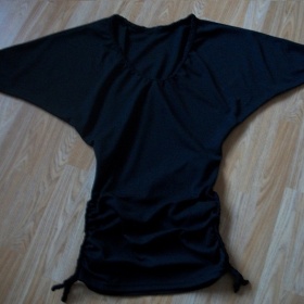 Černé šaty Bad Girl od Agata Fashion - foto č. 1