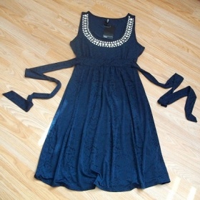 Modré šaty Takko s plíšky