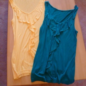 Dva topy žlutý a zelený s volánky zn. New Yorker - foto č. 1