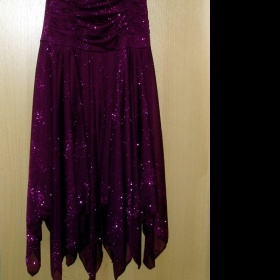 Fialové plesové šaty značky La Belle