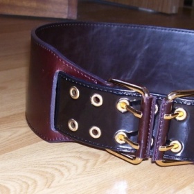 Široký hnědý opasek Zara zlacený