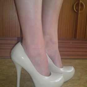 Nude (tělové) lodičky