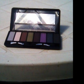 Avon Paleta pro líčení očí 8 v 1
