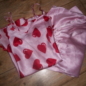 Růžové pyžamo - foto č. 1
