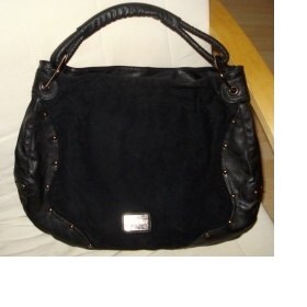 Prostorná taška z černé kůže, semiše se cvočky zn. Jennifer (CCC)