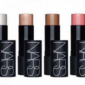 Multifunkční líčidlo