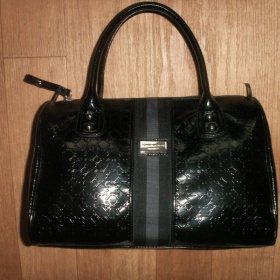 Černá box kabelka Tommy Hilfiger