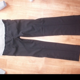Černé jemně proužkované společenské kalhoty Orsay - foto č. 1
