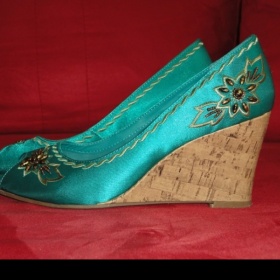 Modrozelené lodičky