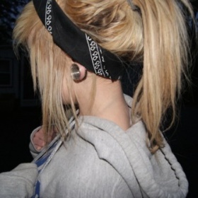 Blond s nádechem do hněda