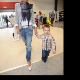 Šátek a kalhoty Kláry Medkové