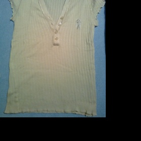 Tričko Guess pískové barvy - foto č. 1