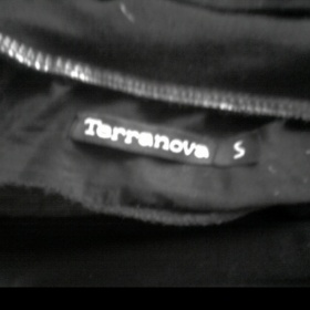 Černá nařasená sukně zn.Terranova