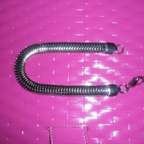 Široký náramek z chir. oceli, šířka 1 cm,