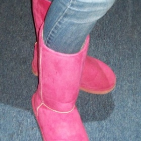 Ostře růžové válenky s kožíškem zn. Caroline italy style