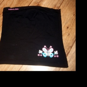 Černý top bez ramínek