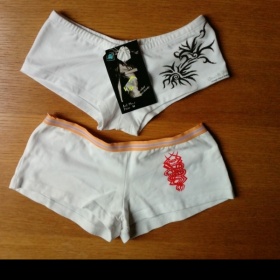 Sada dvou kraťáskových kalhotek