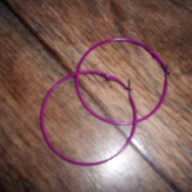 Fialové kruhy naušnice