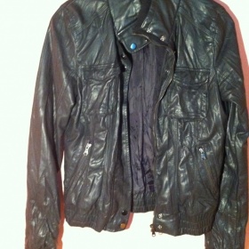 Černá kožená bunda/Bershka