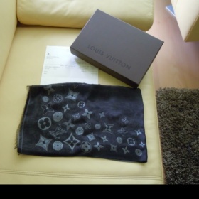 St Petersbourg stole Louis Vuitton barva noir