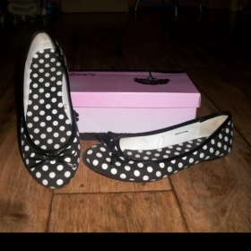 Černé baleríny s bílýmu puntíčky, zn. New Yorker