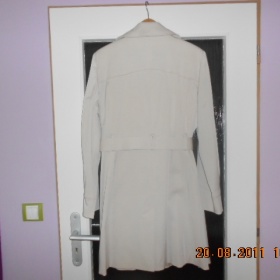 Béžový podzimní/jarní kabát F&F