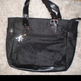 Černá kabelka Amisu