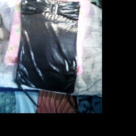 Černý dámský top bez ramínek